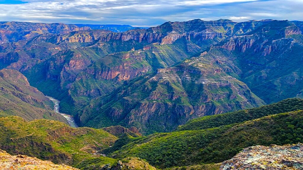 Discover the Charming Beauty of Mexicos Copper Canyon Towns