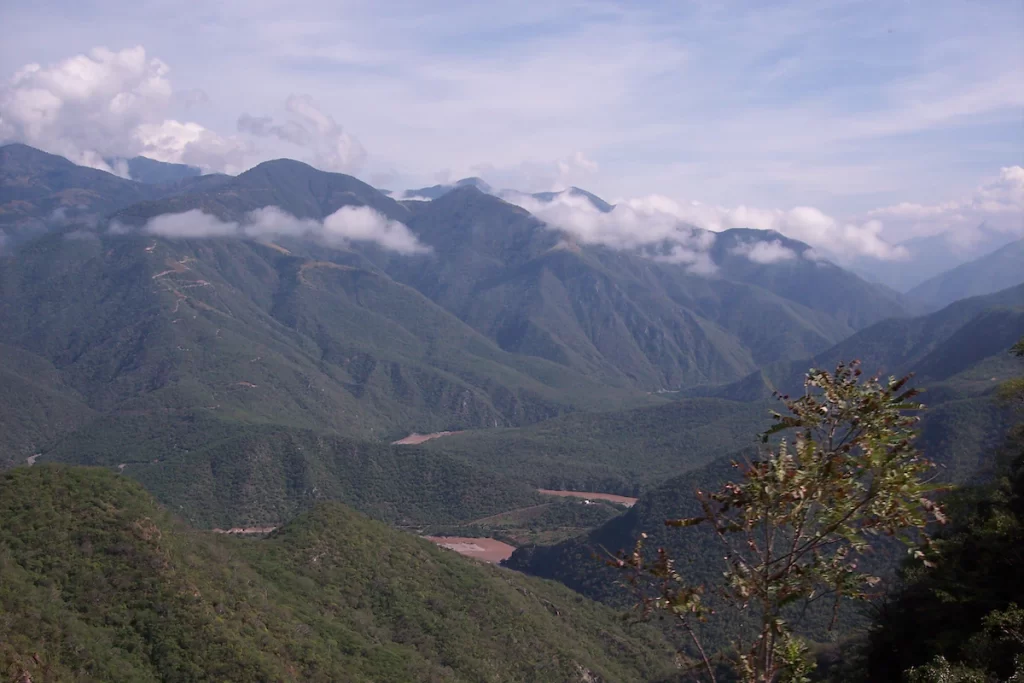 Exploring the Breathtaking Hiking Trails in Mexicos Sierra Madre Mountains