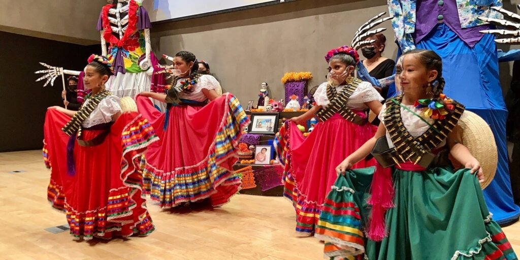 Exploring the Vibrant Mexican Folk Dance: A Window into the Rich Cultural Heritage