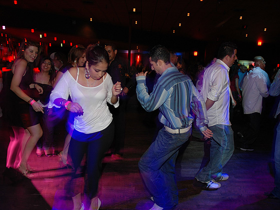 Salsa Dancing and Clubbing: A Guide to Mexicos Nightlife