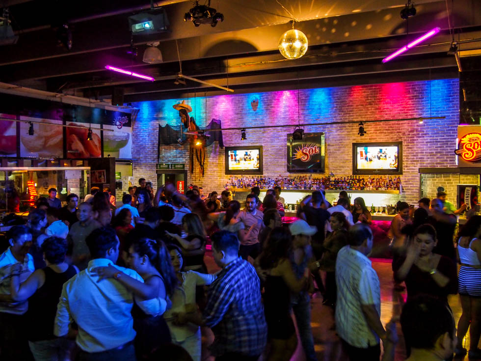 Salsa Dancing and Clubbing: A Guide to Mexicos Nightlife