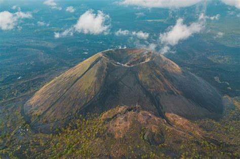 Unveiling Mexicos Geological Wonders: Volcanic Landscapes Explored
